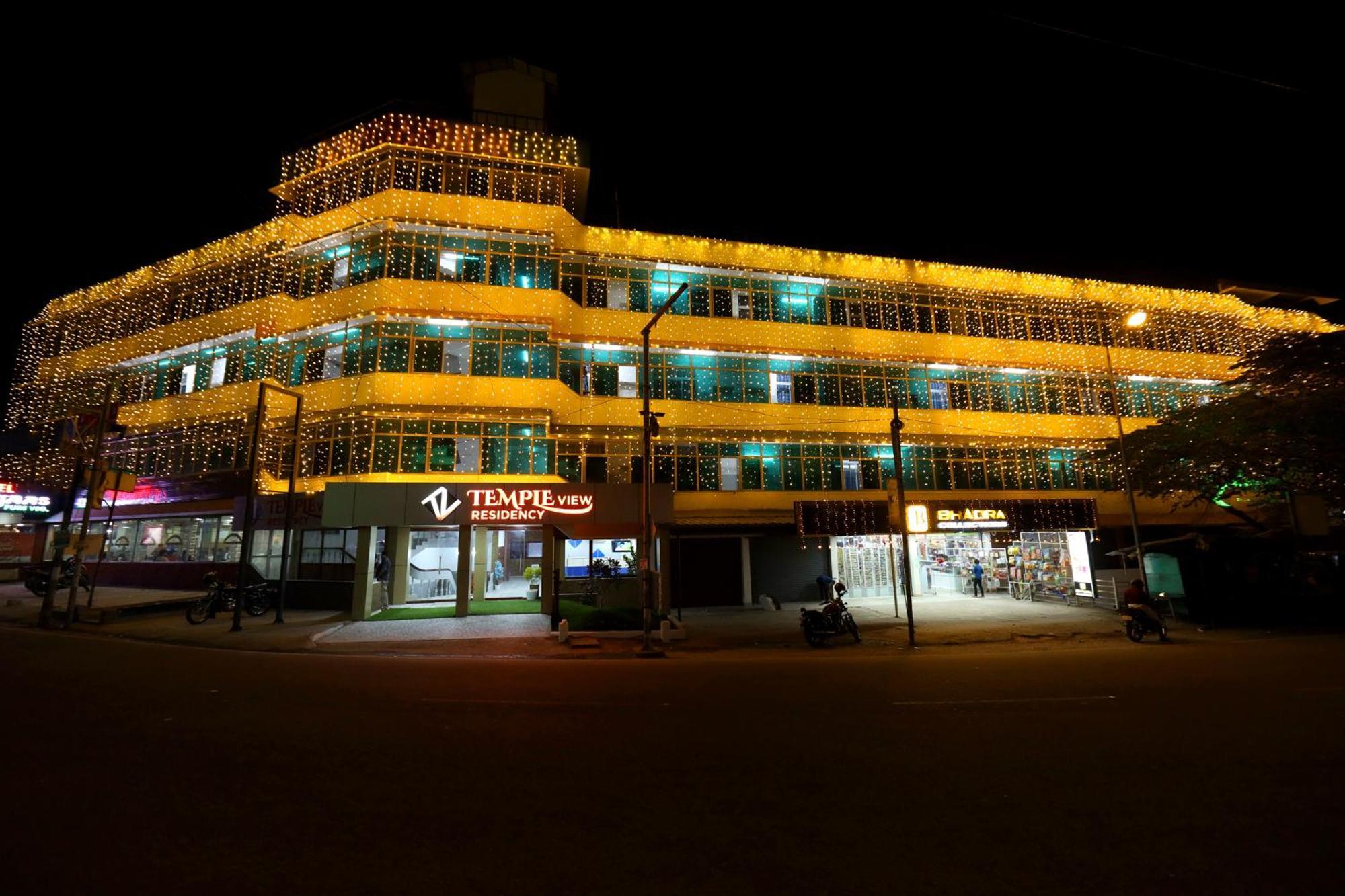 Temple View Residency Hotel Chottanikara ภายนอก รูปภาพ