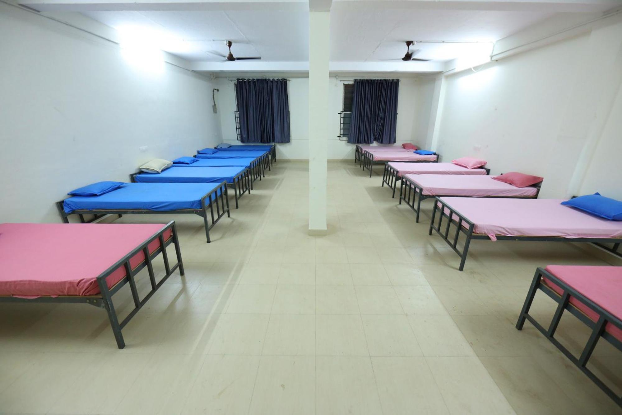 Temple View Residency Hotel Chottanikara ภายนอก รูปภาพ
