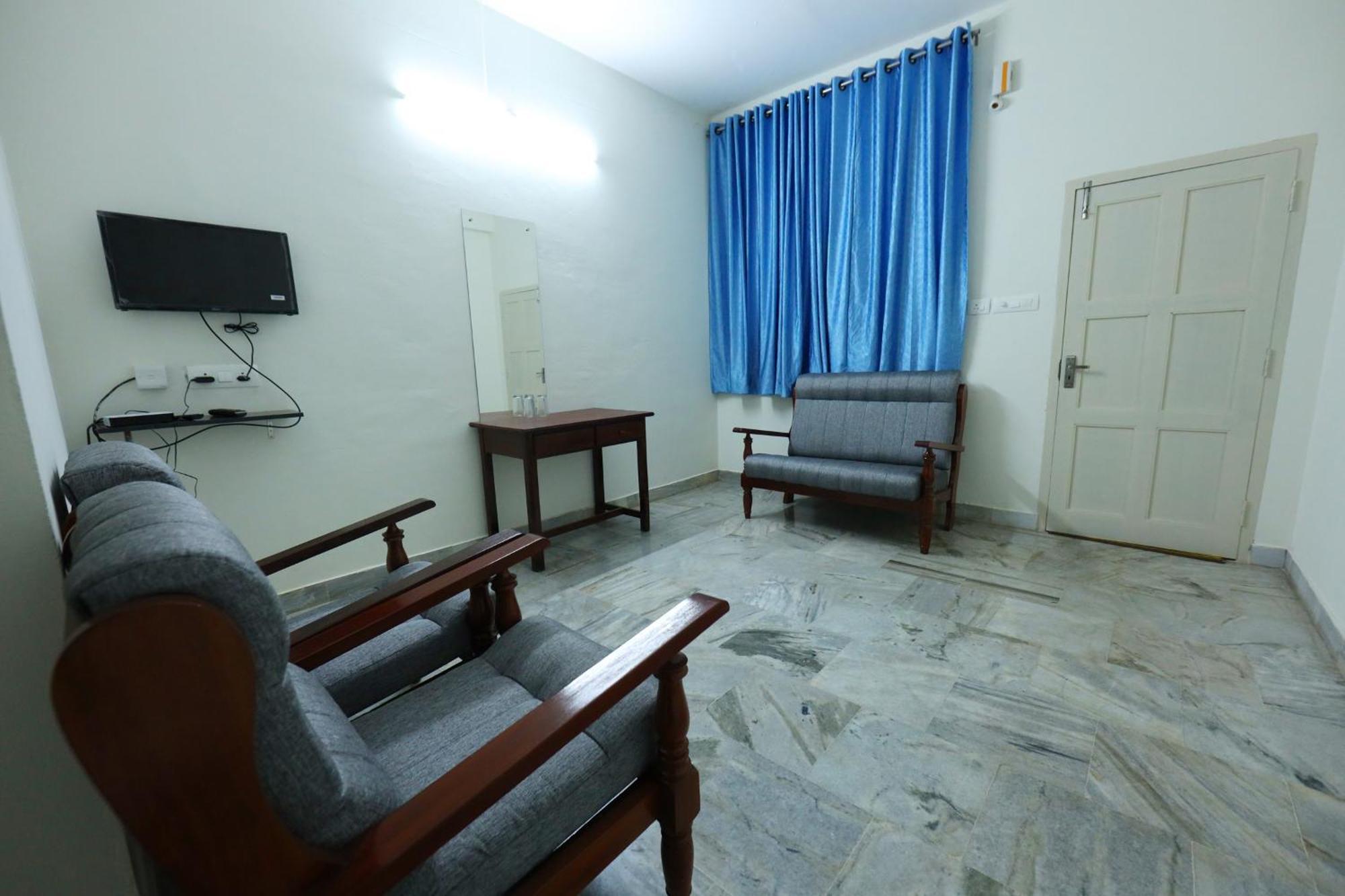 Temple View Residency Hotel Chottanikara ภายนอก รูปภาพ