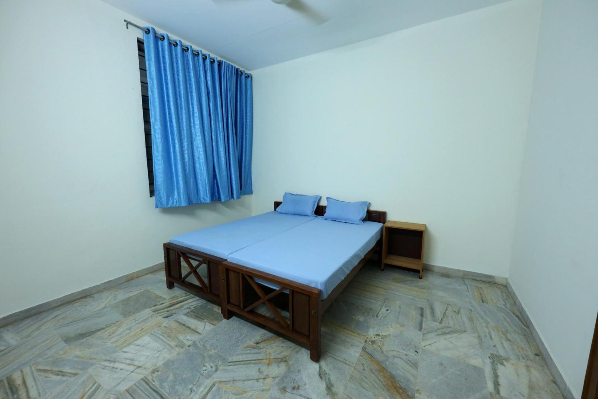 Temple View Residency Hotel Chottanikara ภายนอก รูปภาพ