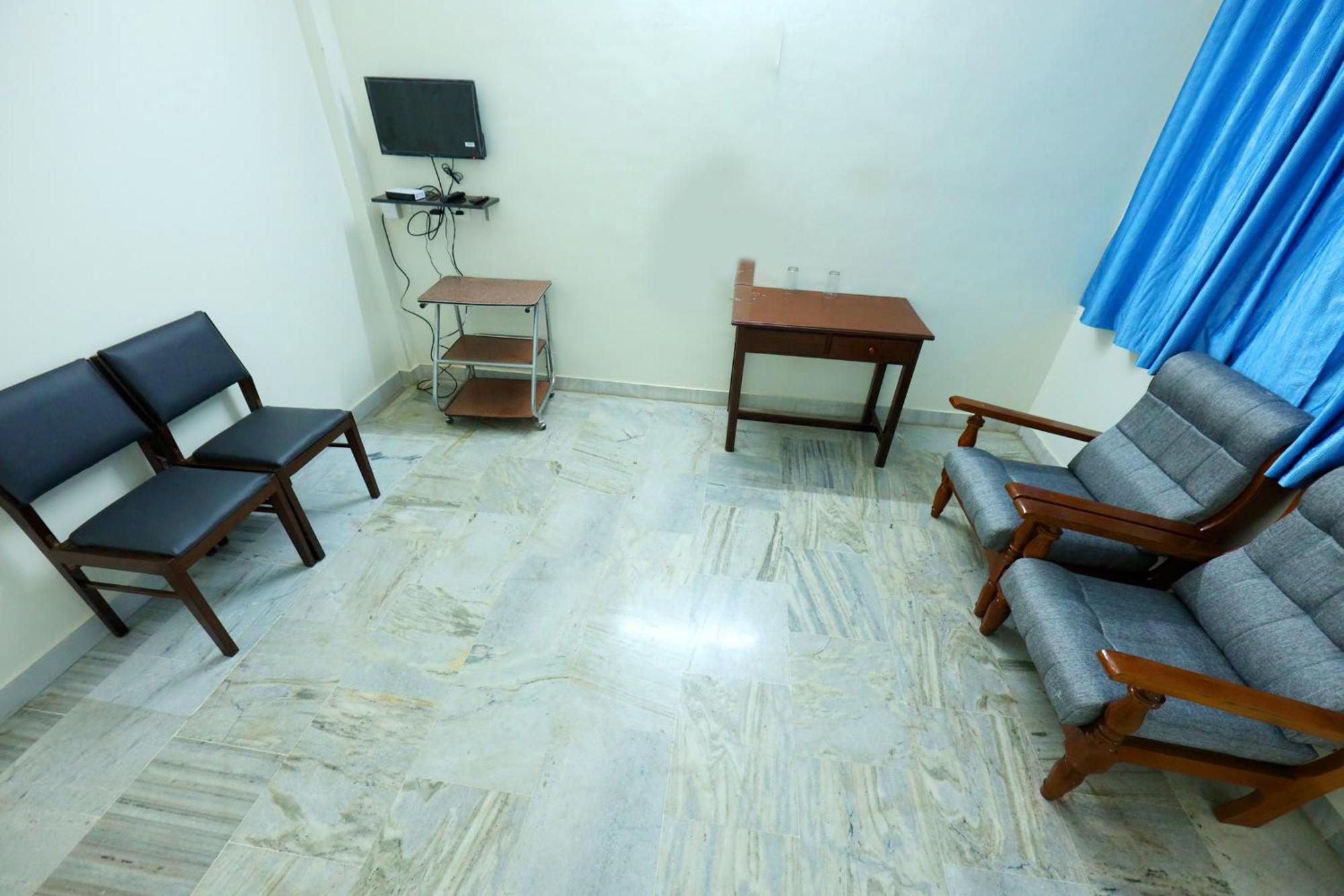 Temple View Residency Hotel Chottanikara ภายนอก รูปภาพ